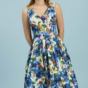 Emily and Fin floral dress size XS-S